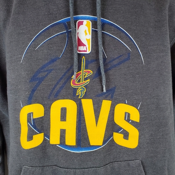 Cleveland Cavaliers Basketball Exclusive NBA Gray Hoodie Sweatshirt Size M Mens - Picture 3 of 11